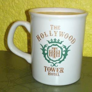 Mug The Hollywood Tower Hotel (2)
